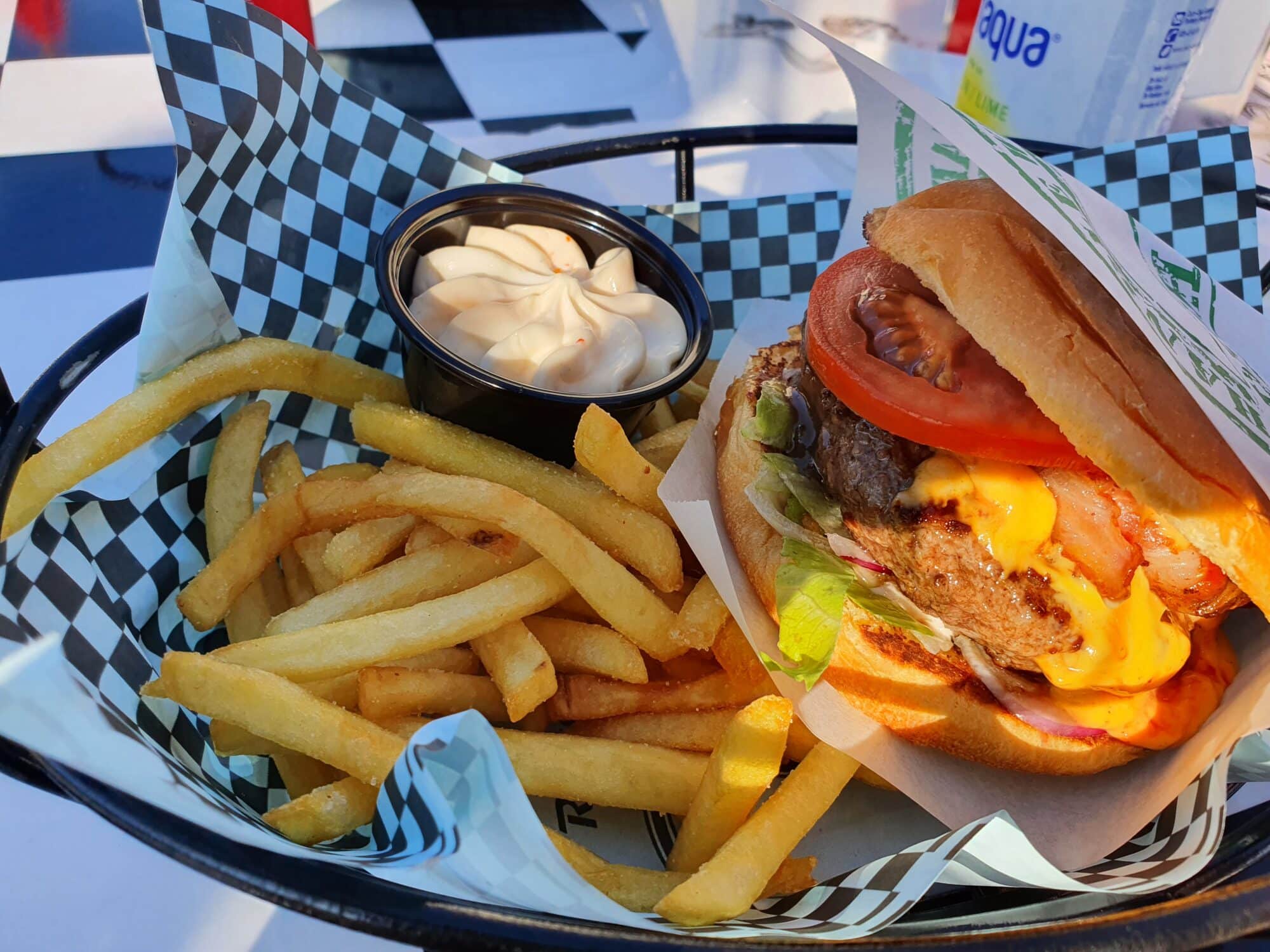 Sunshine Burger in Mel's Diner in Visby