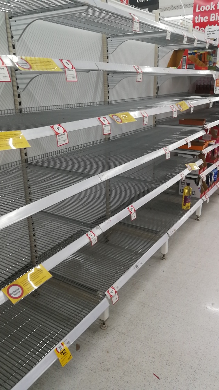 Leeres Regal im australischen Supermarkt